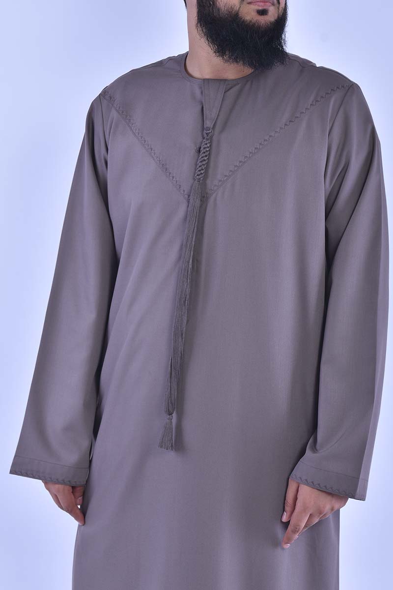 Emirati Kandura Pastel Brown Thobe Kandura Jubba Qamis (1)
